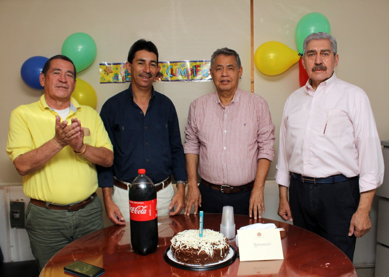 Julio Cesar Díaz, William González, el cumpleañero y Antonio Peña.
